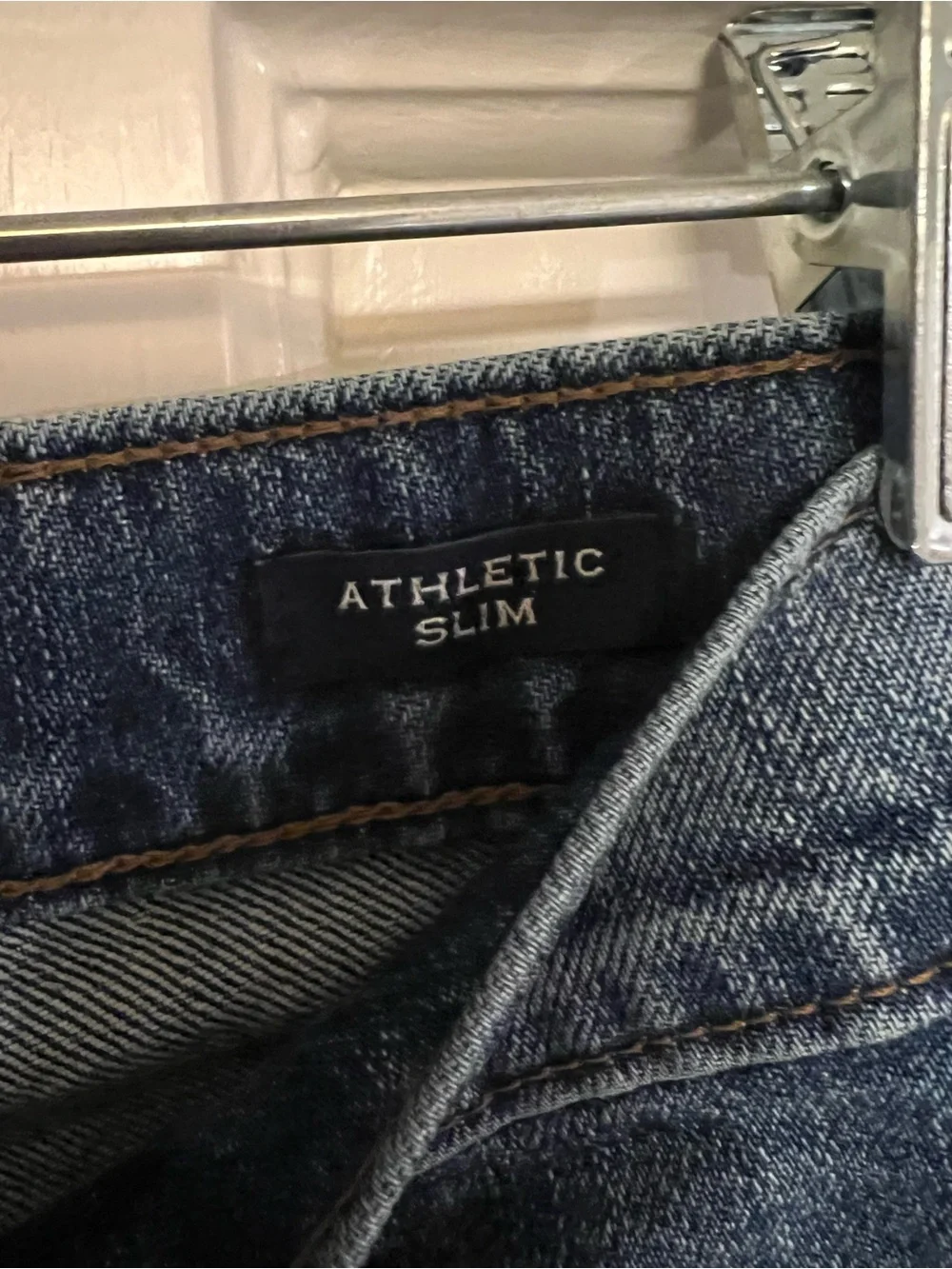 Men’s J Crew athletic slim denim blue jeans 31”w x 32” L